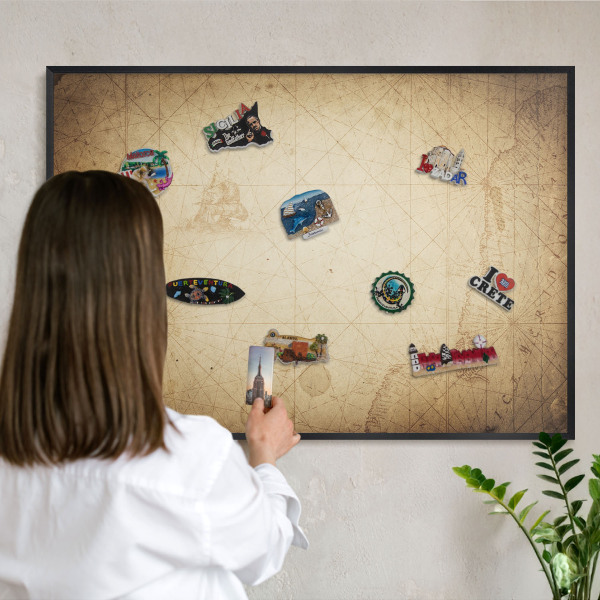 Wandbord voor magneten in een zwarte lijst Oude kaart