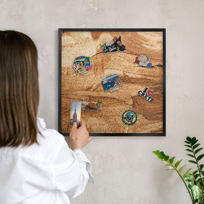 Wandbord voor magneten in een zwarte lijst Natuurlijk hout