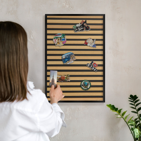 Wandbord voor magneten in een zwarte lijst Houten ritmes