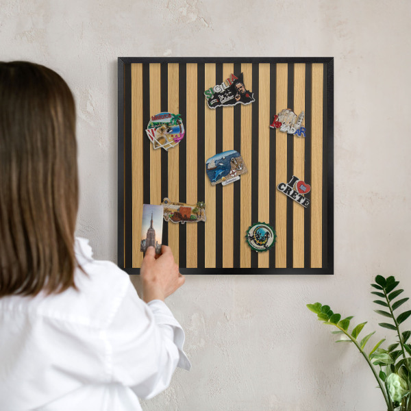 Wandbord voor magneten in een zwarte lijst Houten ritmes
