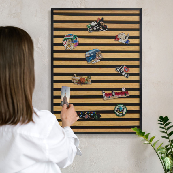 Wandbord voor magneten in een zwarte lijst Houten ritmes