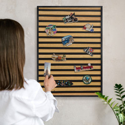 Wandbord voor magneten in een zwarte lijst Houten ritmes