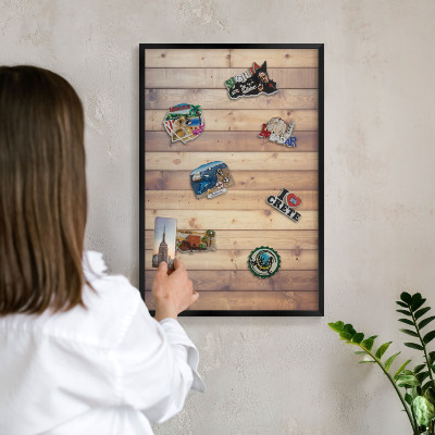 Wandbord voor magneten in een zwarte lijst Houten planken