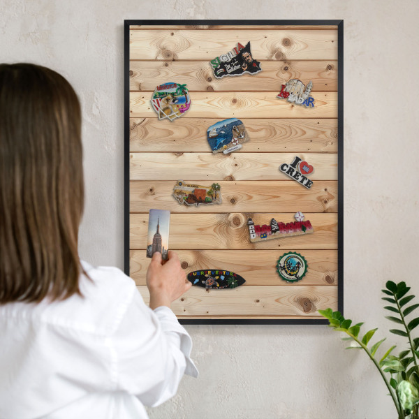 Metalen bord voor magneten met zwarte lijst Houten planken