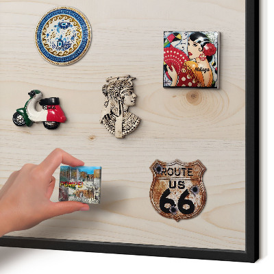 Wandbord voor magneten in een zwarte lijst Houten patroon
