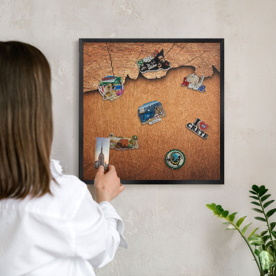 Wandbord voor magneten in een zwarte lijst Houtstructuur