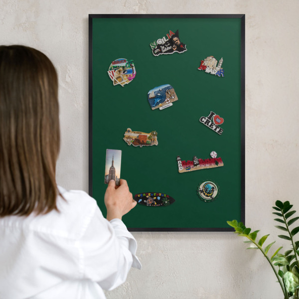 Wandbord voor magneten in een zwarte lijst Flesgroen