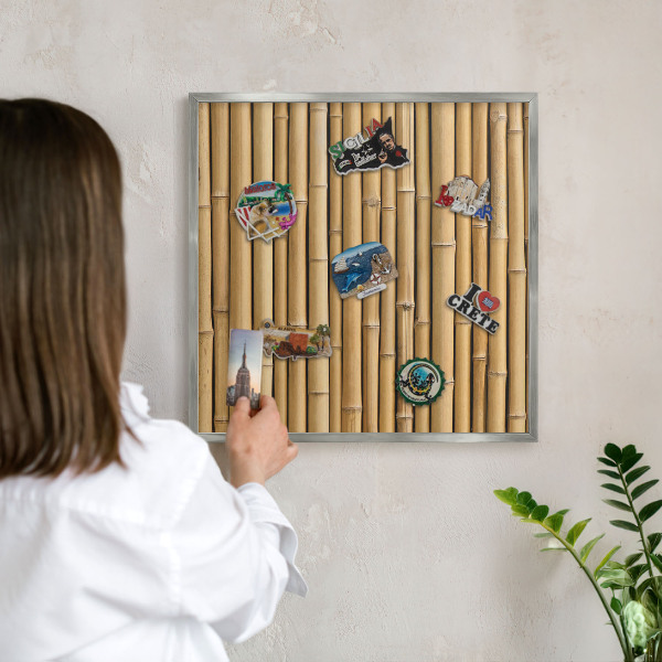 Magneetbord voor souvenir magneten met zilveren lijst Bamboe patroon
