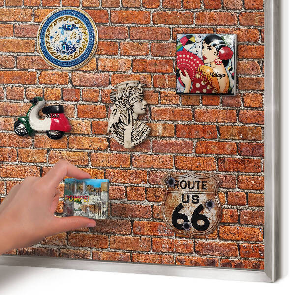 Decoratief metalen magneetbord in een zilveren lijst Baksteenmotief