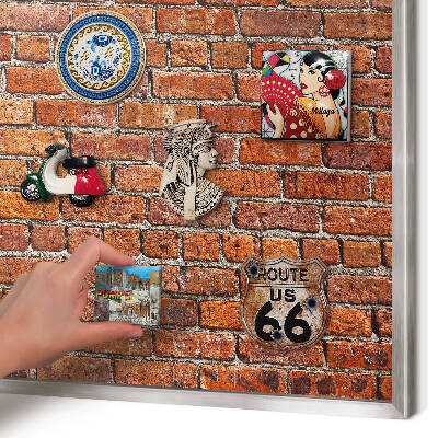 Decoratief metalen magneetbord in een zilveren lijst Baksteenmotief