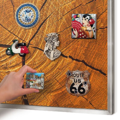 Decoratief metalen magneetbord in een zilveren lijst Houtnerf