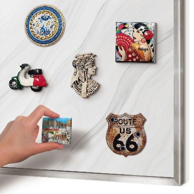 Decoratief metalen magneetbord in een zilveren lijst Subtiel marmer