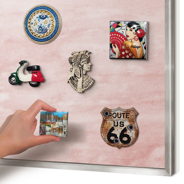 Magneetbord voor souvenir magneten met zilveren lijst Roze textuur