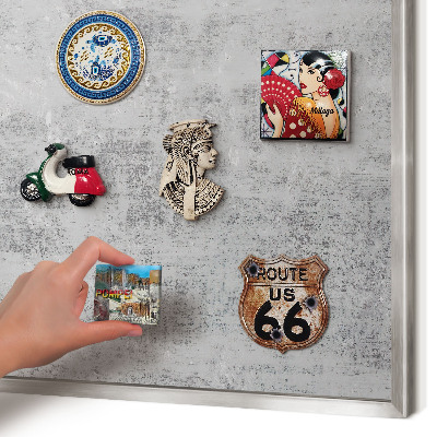 Decoratief metalen magneetbord in een zilveren lijst Grijs oppervlak