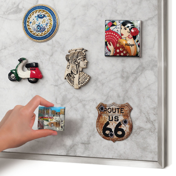 Magneetbord voor souvenir magneten met zilveren lijst Grijs marmer
