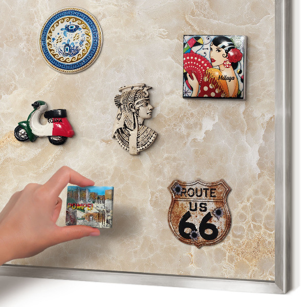 Decoratief metalen magneetbord in een zilveren lijst Crème marmer