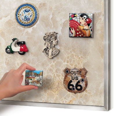 Decoratief metalen magneetbord in een zilveren lijst Crème marmer
