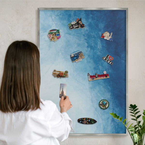 Decoratief metalen magneetbord in een zilveren lijst Blauwe abstracties