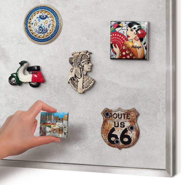 Decoratief metalen magneetbord in een zilveren lijst Grijze elegantie