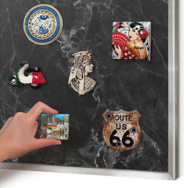 Magneetbord voor souvenir magneten met zilveren lijst Marmeren elegantie