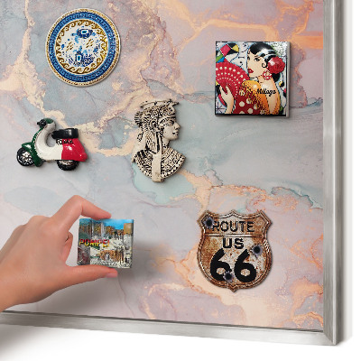 Magneetbord voor souvenir magneten met zilveren lijst Kleurrijke abstractie
