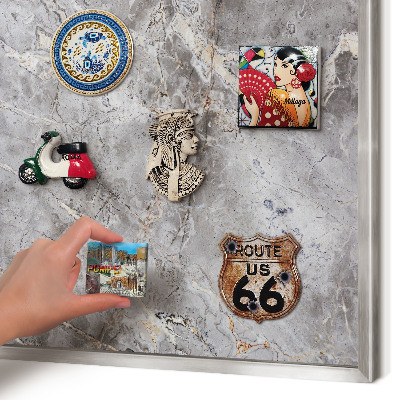 Decoratief metalen magneetbord in een zilveren lijst Marmer met patroon