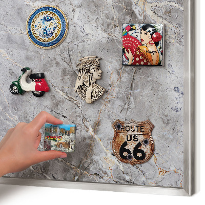 Decoratief metalen magneetbord in een zilveren lijst Marmer met patroon