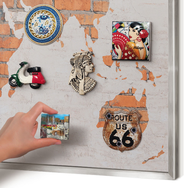 Decoratief metalen magneetbord in een zilveren lijst Bakstenen plattegrond