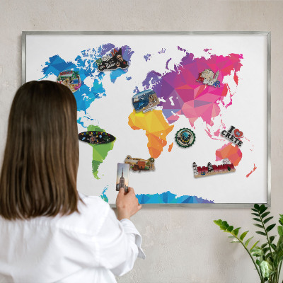 Magneetbord voor souvenir magneten met zilveren lijst Kleurenkaart