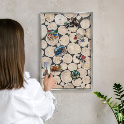 Decoratief metalen magneetbord in een zilveren lijst Houtstructuur