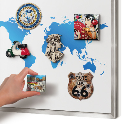 Magneetbord voor souvenir magneten met zilveren lijst Wereldkaart
