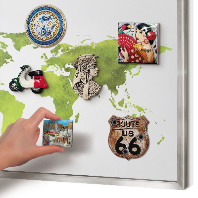 Magneetbord voor souvenir magneten met zilveren lijst Groene kaart