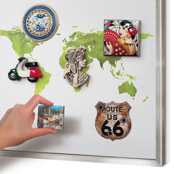 Magneetbord voor souvenir magneten met zilveren lijst Groene kaart