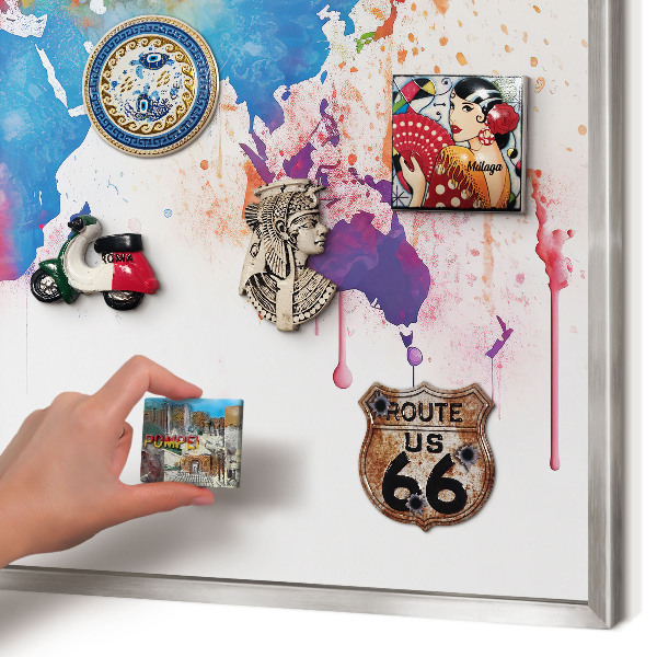 Magneetbord voor souvenir magneten met zilveren lijst Kleurenkaart