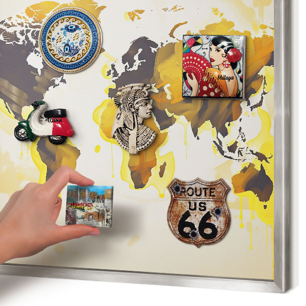 Decoratief metalen magneetbord in een zilveren lijst Wereldkaart