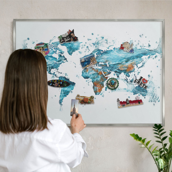 Magneetbord voor souvenir magneten met zilveren lijst Waterkaart