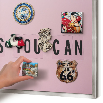 Decoratief metalen magneetbord in een zilveren lijst Motivatie elke dag