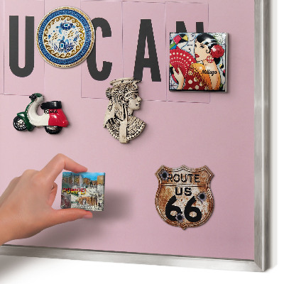 Decoratief metalen magneetbord in een zilveren lijst Motivatie elke dag