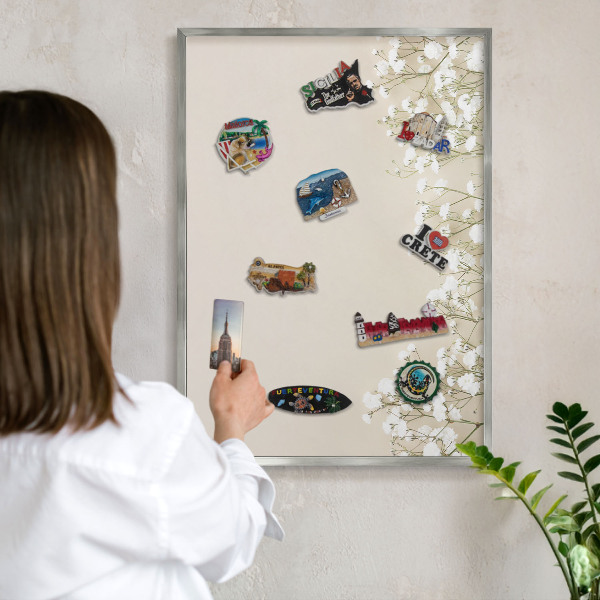 Magneetbord voor souvenir magneten met zilveren lijst Subtiele natuur