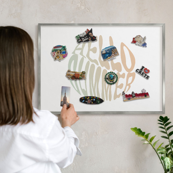 Decoratief metalen magneetbord in een zilveren lijst Hallo zomer
