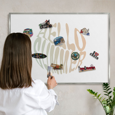 Decoratief metalen magneetbord in een zilveren lijst Hallo zomer