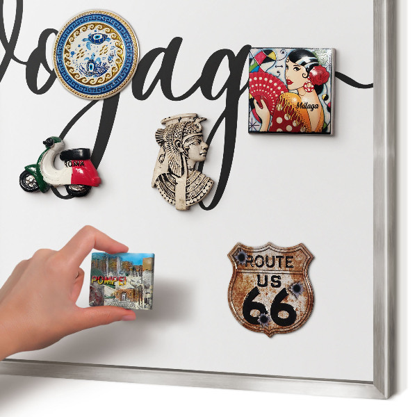 Magneetbord voor souvenir magneten met zilveren lijst Goede reis