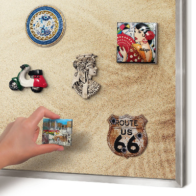 Decoratief metalen magneetbord in een zilveren lijst Zandbladeren