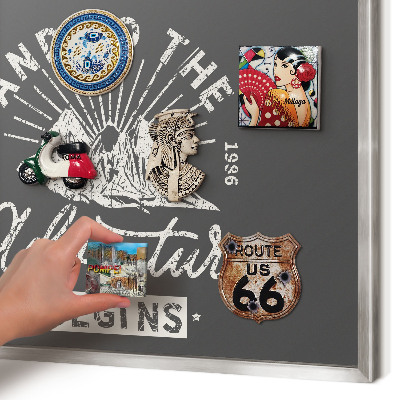 Magneetbord voor souvenir magneten met zilveren lijst Berginscriptie