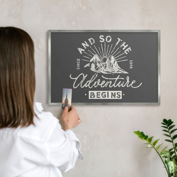 Magneetbord voor souvenir magneten met zilveren lijst Berginscriptie