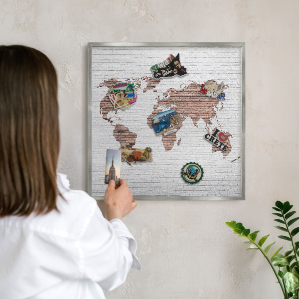 Magneetbord voor souvenir magneten met zilveren lijst Bakstenen plattegrond