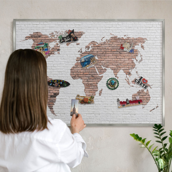 Magneetbord voor souvenir magneten met zilveren lijst Bakstenen plattegrond