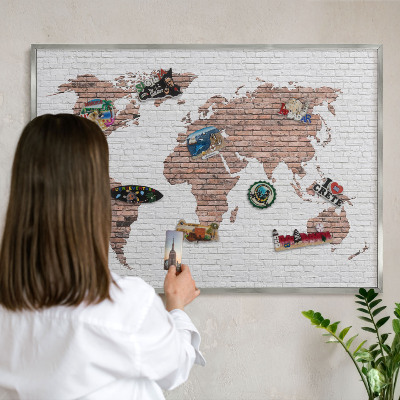 Magneetbord voor souvenir magneten met zilveren lijst Bakstenen plattegrond