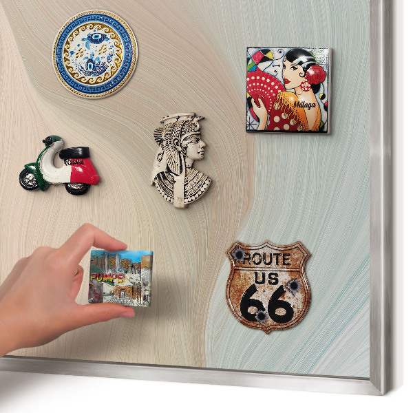 Decoratief metalen magneetbord in een zilveren lijst Pastelkleurige werveling