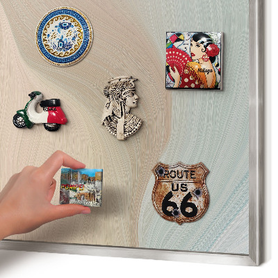 Decoratief metalen magneetbord in een zilveren lijst Pastelkleurige werveling